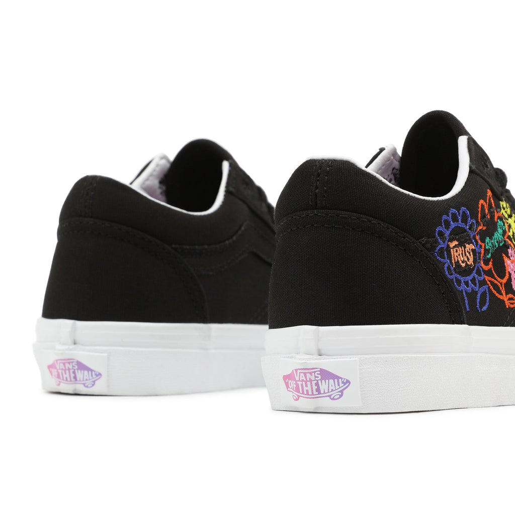 Tenisi Old Skool Cultivate Care Copii Vans