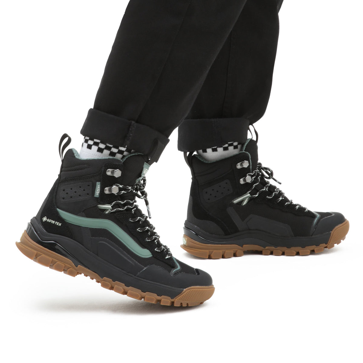 Ghete Vans MTE-3 UltraRange EXO Hi Gore-Tex