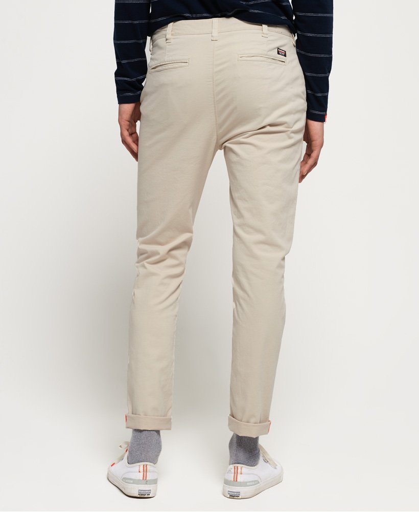 Pantaloni International Chino Lite Slim Bej