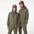 Hanorac New Era Essentials