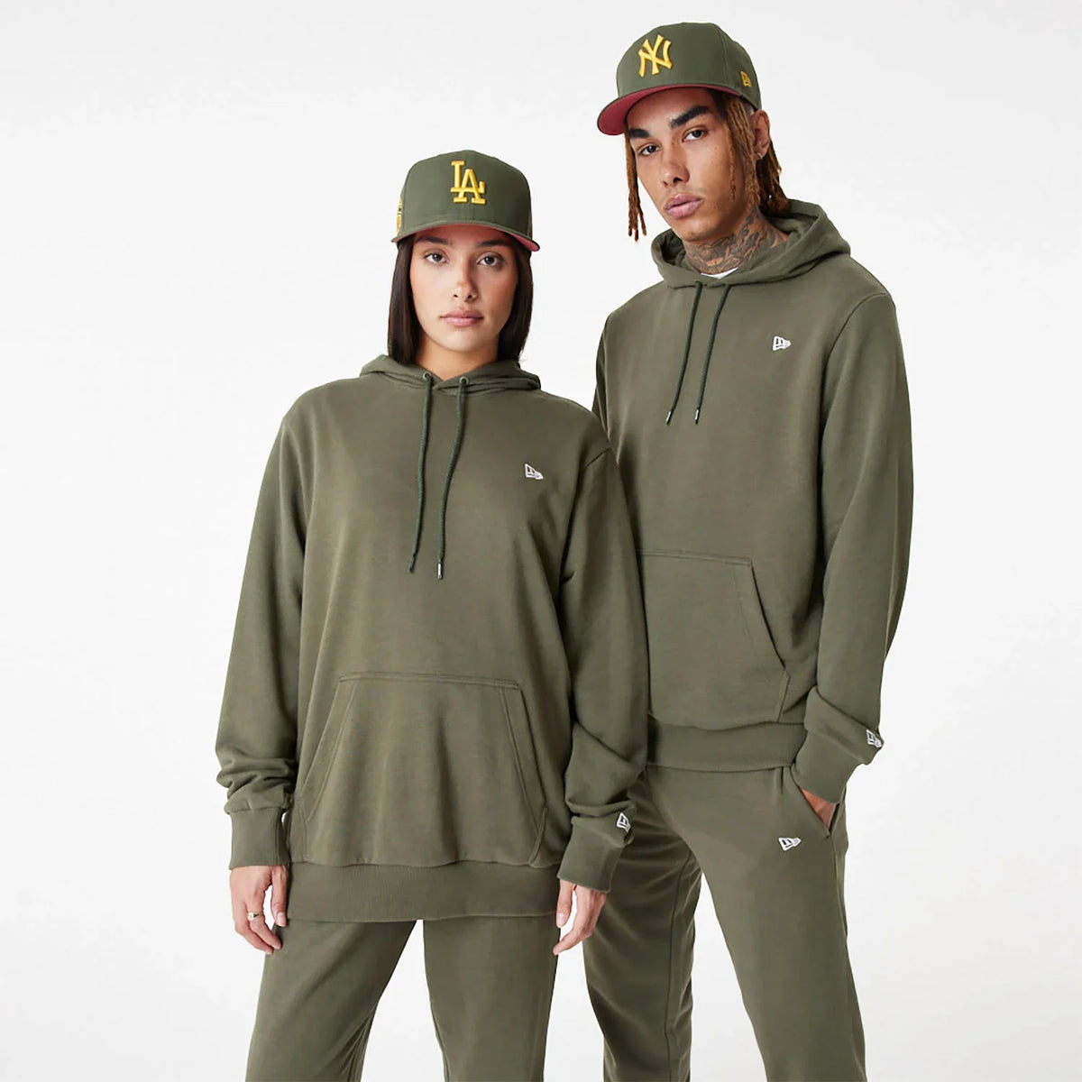 Hanorac New Era Essentials